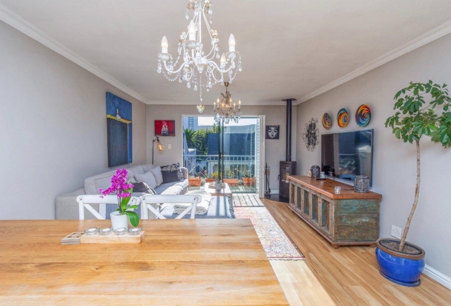 4 Bedroom Property for Sale in Vredehoek Western Cape